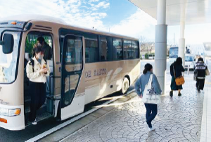 マイカー・電車・バス・自転車通学OK！
